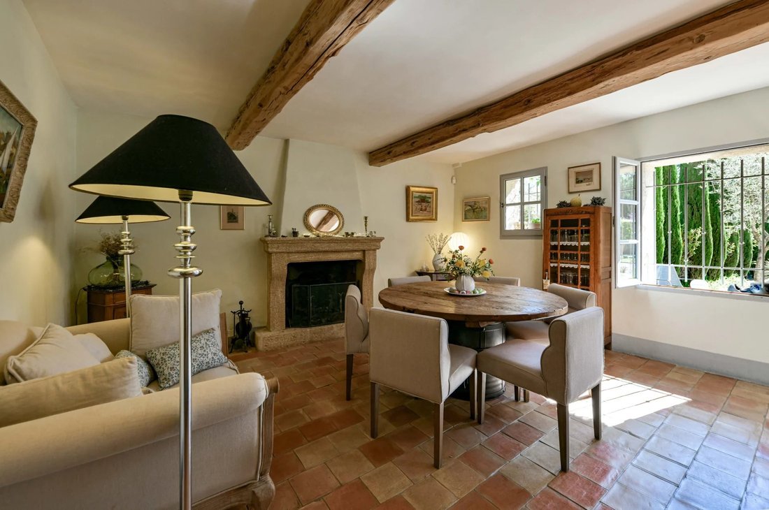 Estate in Uzès, Occitania, France 2 - 17720931