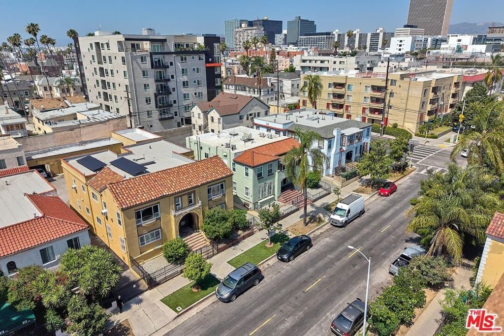 Los Angeles, California, United States 4 - 17722991
