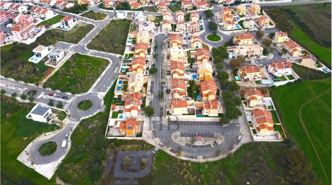 Land in Rio de Mouro, Lisbon, Portugal 4 - 17723590