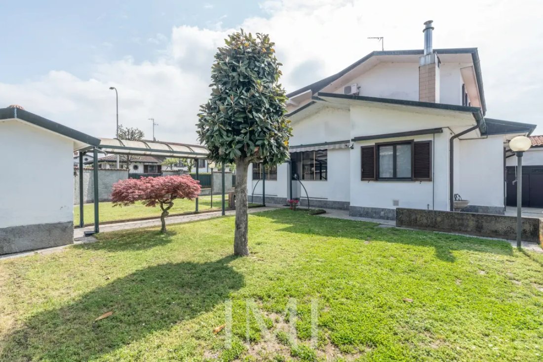 Villa in Gudo Visconti, Lombardy, Italy 1 - 17722070