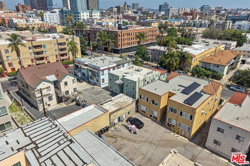Los Angeles, California, United States 5 - 17722991