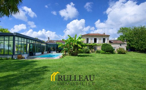 House in Val de Virvée, Nouvelle-Aquitaine, France 1