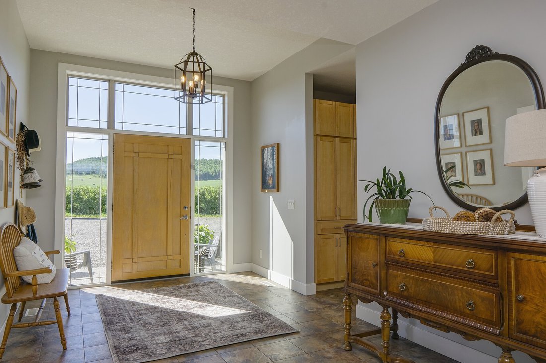 House in Cochrane, Alberta, Canada 3 - 17720551