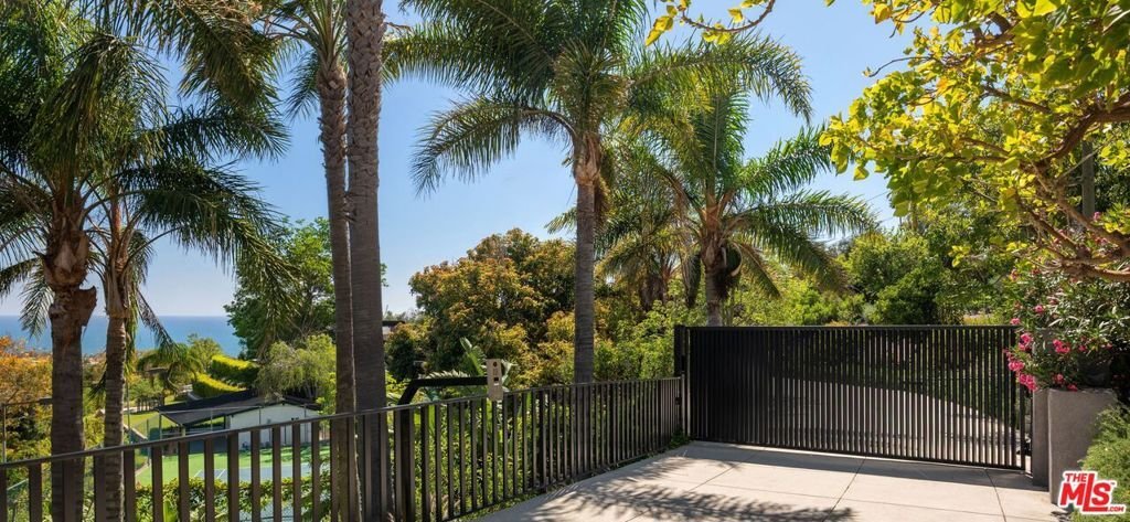 House in Malibu, California, United States 4 - 17722956