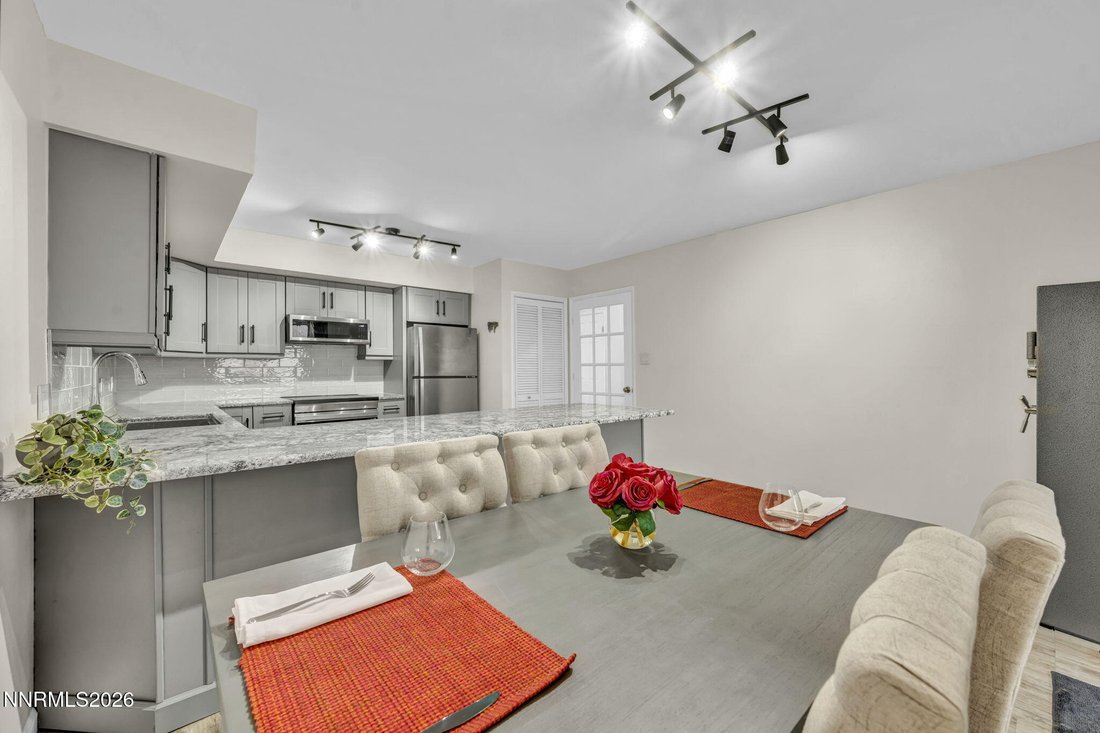 Townhouse in Incline Village, Nevada, United States 5 - 17722917