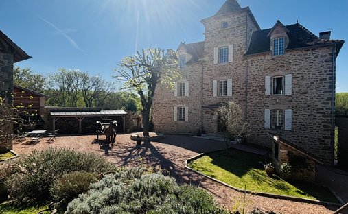 Magnificent Medieval Castle Overlooking The Lot Valley, With Swimming Pool, Outbuildings, Near Figea