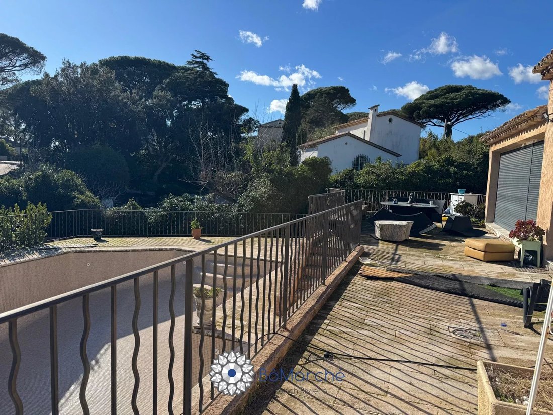 Villa in Grimaud, Provence-Alpes-Côte d'Azur, France 4 - 17720736