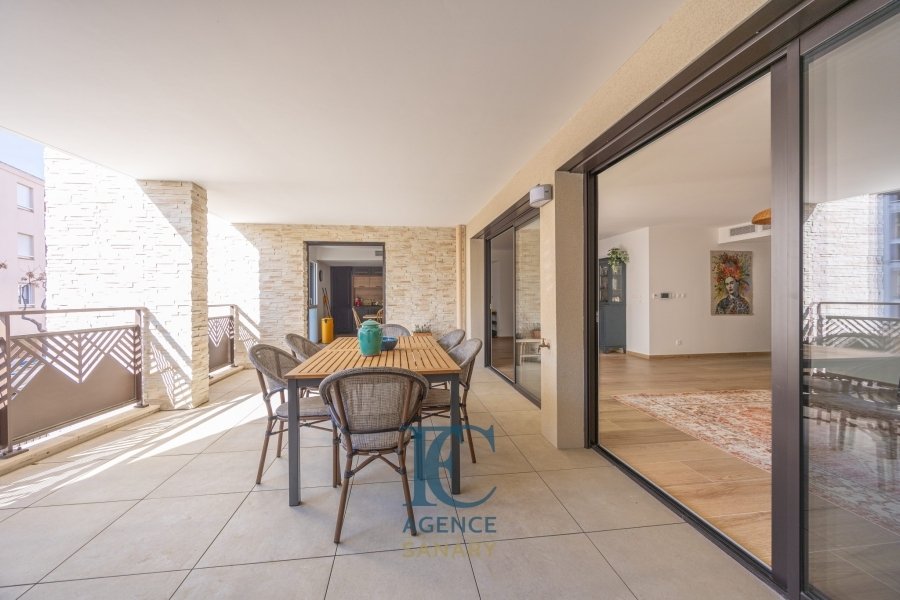 Apartment in Sanary-sur-Mer, Provence-Alpes-Côte d'Azur, France 1 - 17722778