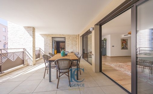 Apartment in Sanary-sur-Mer, Provence-Alpes-Côte d'Azur, France 1