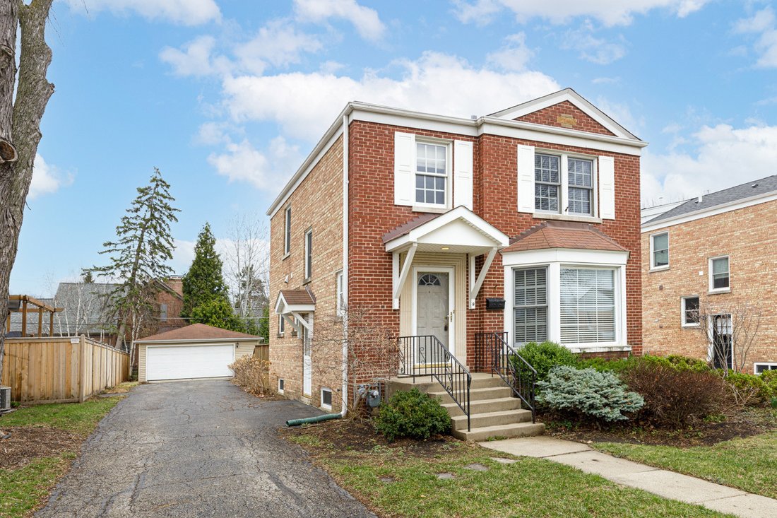 House in Arlington Heights, Illinois, United States 2 - 17722400