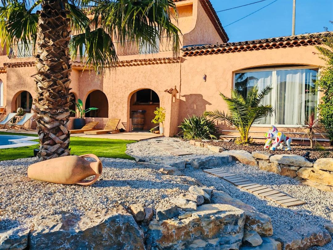 Villa in Exterieurs, Frejus, France 2 - 17722772