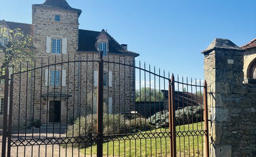 Magnificent Medieval Castle Overlooking The Lot Valley, With Swimming Pool, Outbuildings, Near Figea