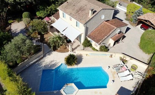 Villa in Garéoult, Provence-Alpes-Côte d'Azur, France 1
