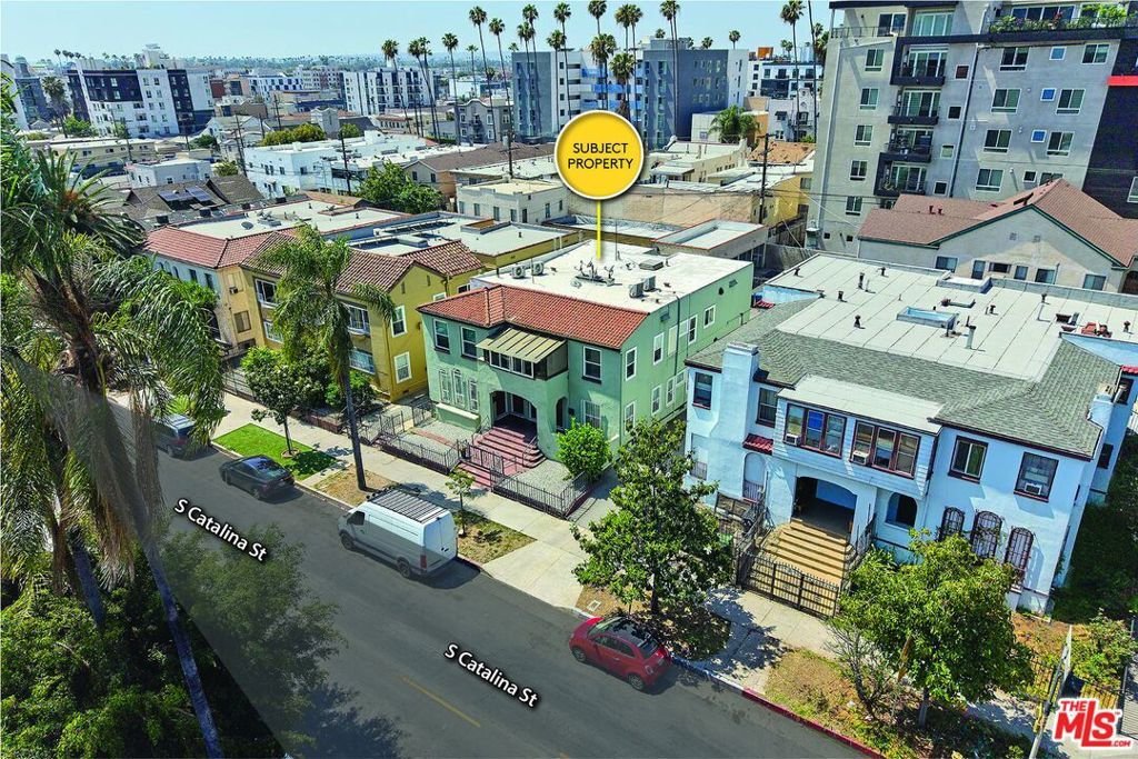 Los Angeles, California, United States 1 - 17722991