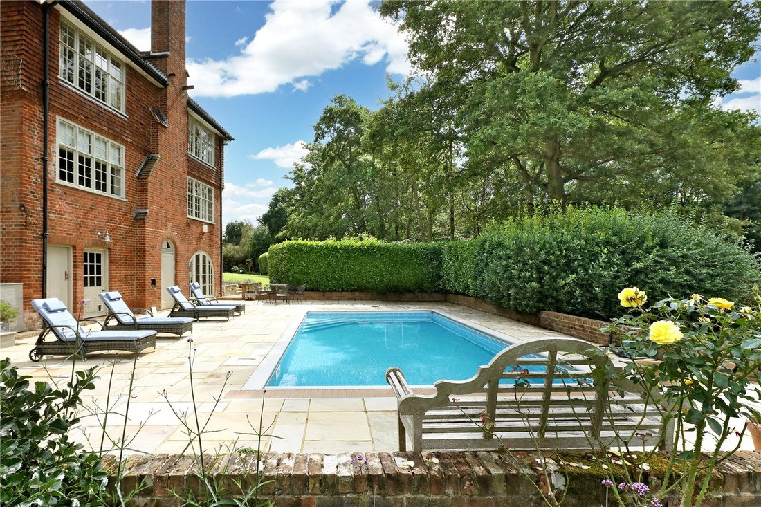 House in Crazies Hill, England 2 - 17723272
