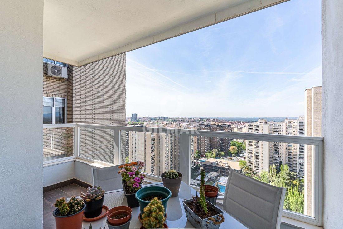 Apartment in Fuencarral-El Pardo, Madrid, Spain 1 - 17720354