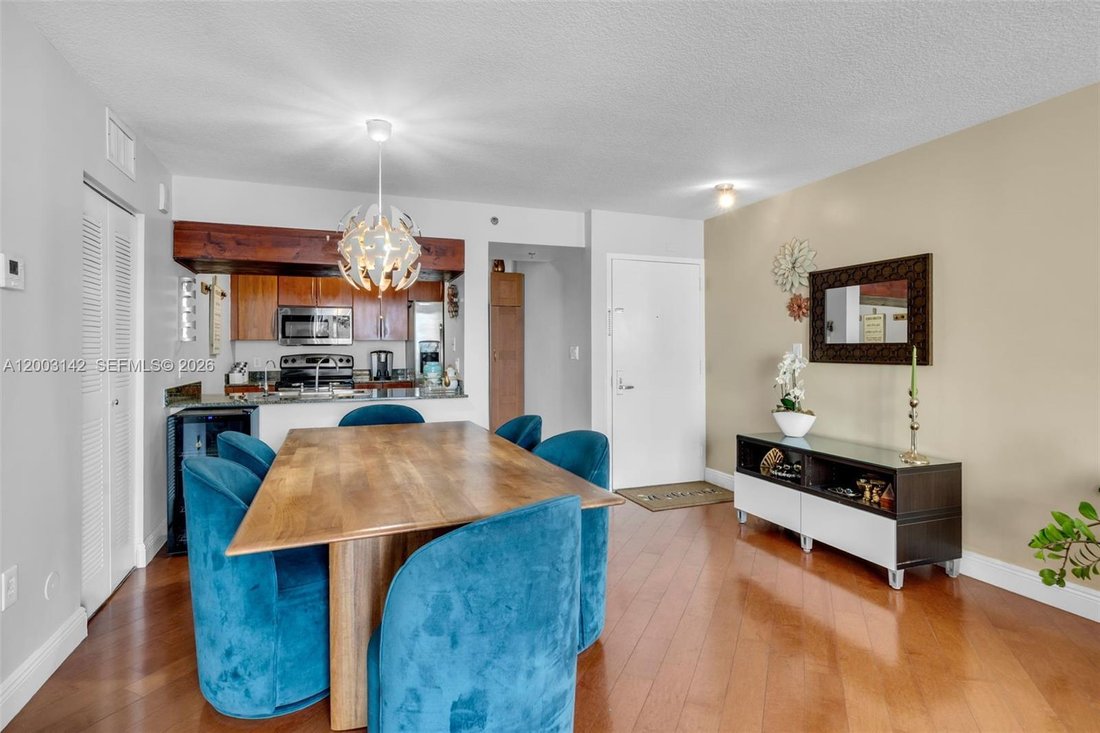 Condo in Miami, Florida, United States 5 - 17722638