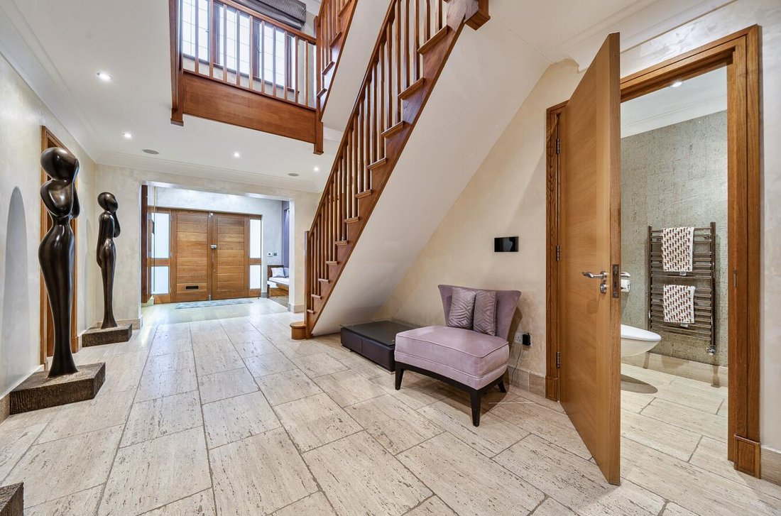 House in Bushey Heath, Hertsmere, England 2 - 17720016
