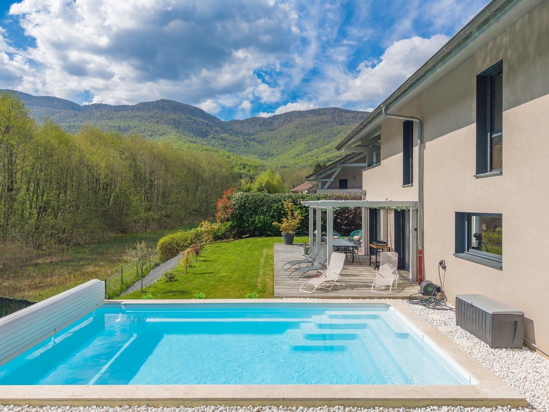 Haus in Divonne-les-Bains, Auvergne-Rhone-Alpen, Frankreich 2 - 16009745