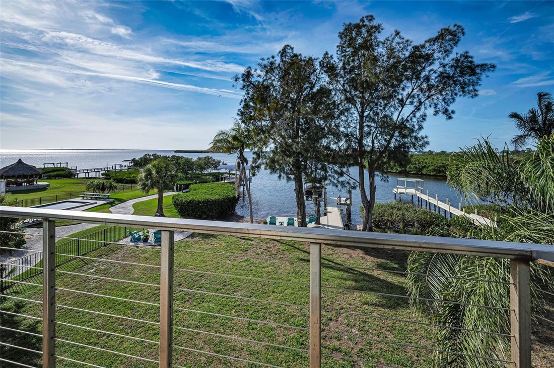 House in Tarpon Springs, Florida, United States 1 - 17722606