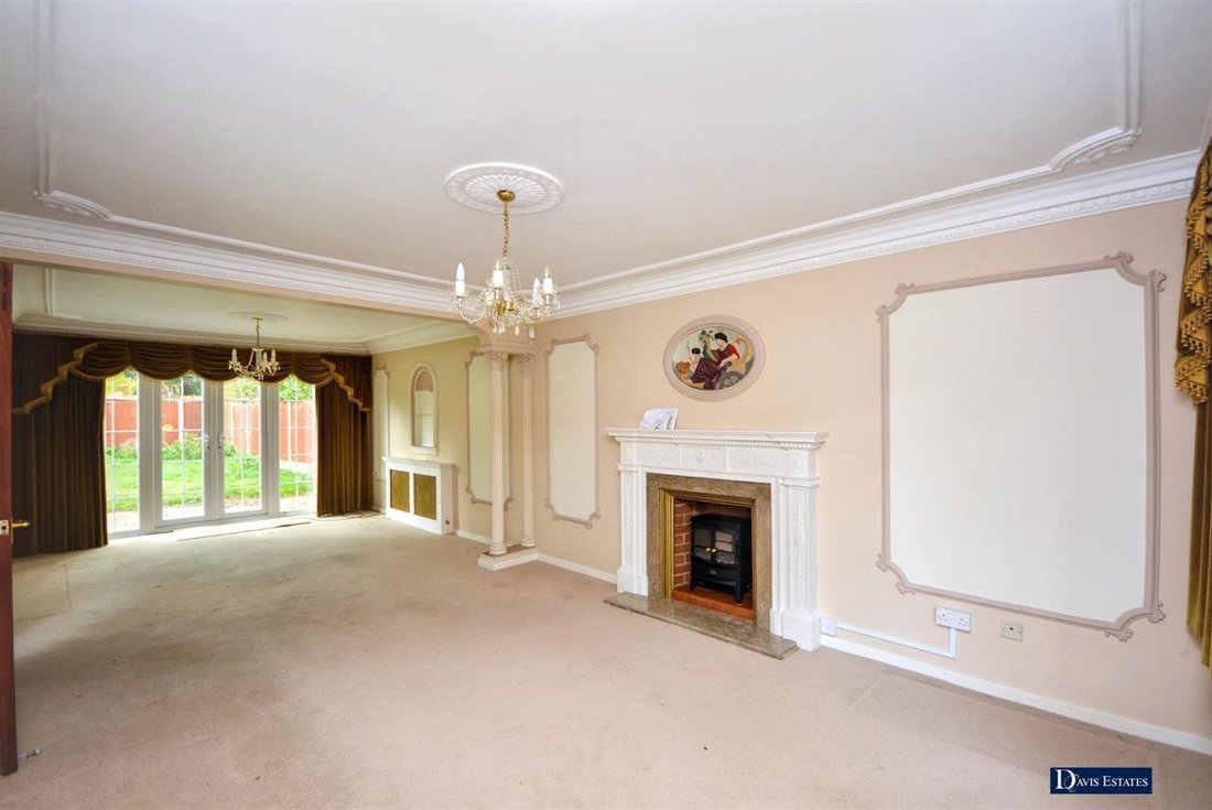 House in Emerson Park, Romford, England 2 - 17722072