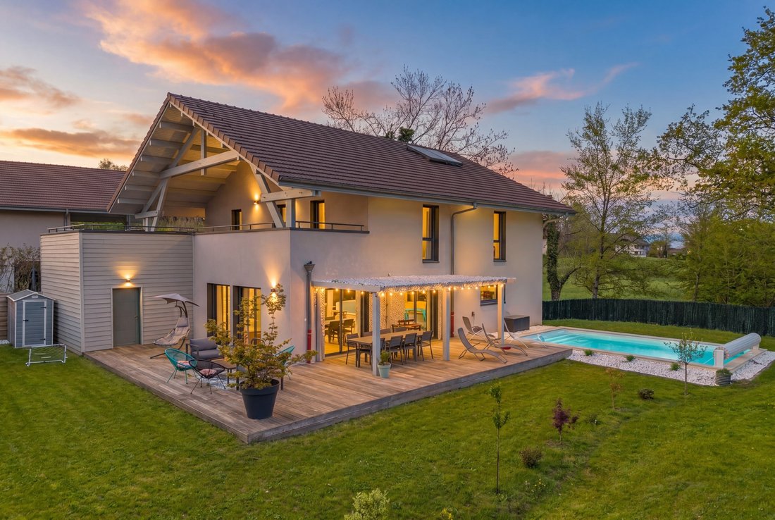 Haus in Divonne-les-Bains, Auvergne-Rhone-Alpen, Frankreich 1 - 16009745