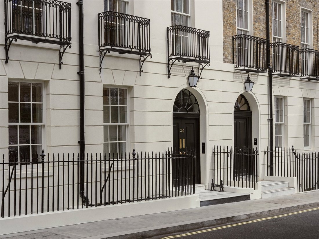 Apartment in Piccadilly, Westminster, England 2 - 17020319