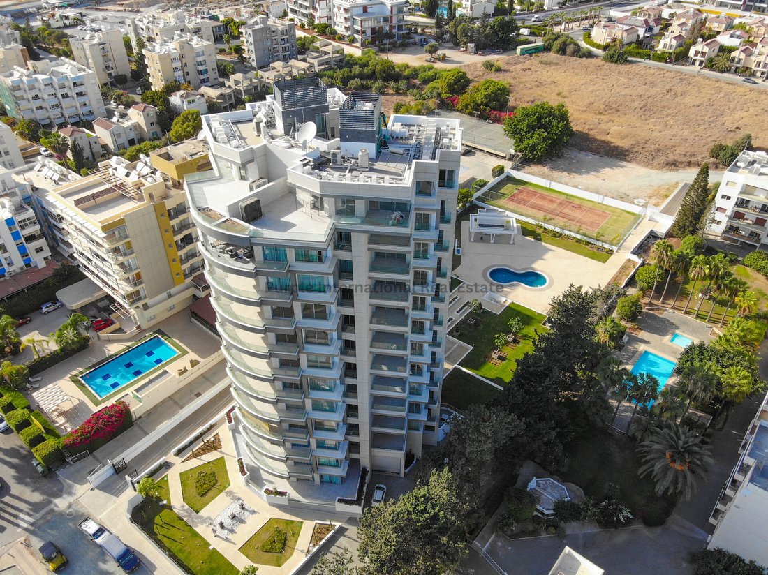 Apartment in Agios Tychon, Limassol, Cyprus 1 - 17721111