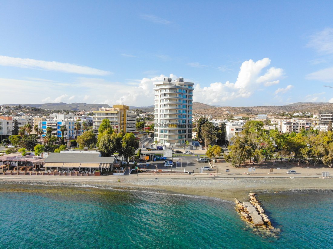 Apartment in Agios Tychon, Limassol, Cyprus 1 - 17721124