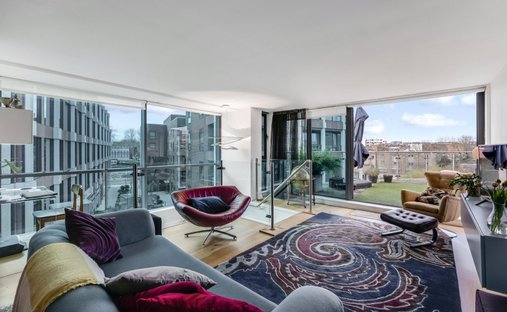 Penthouse in Camden Town, Camden, England 1