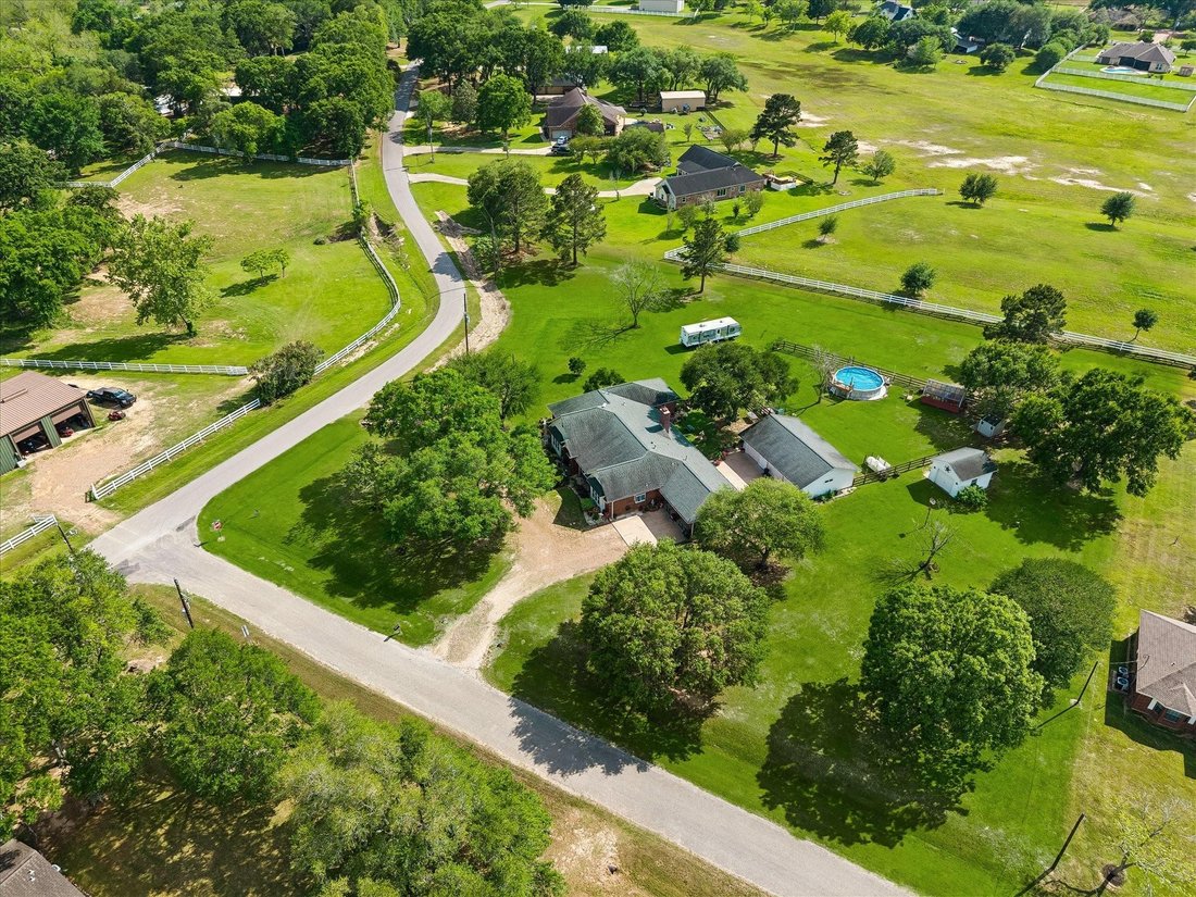 House in Sealy, Texas, United States 2 - 17722724
