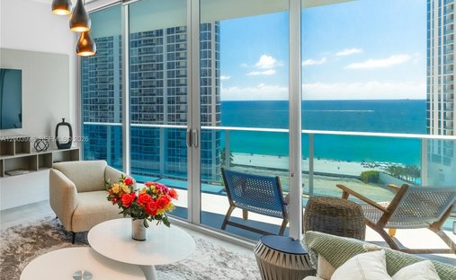 Condo in Sunny Isles Beach, Florida, United States 1