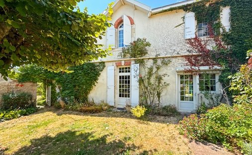 House in La Jarne, Nouvelle-Aquitaine, France 1