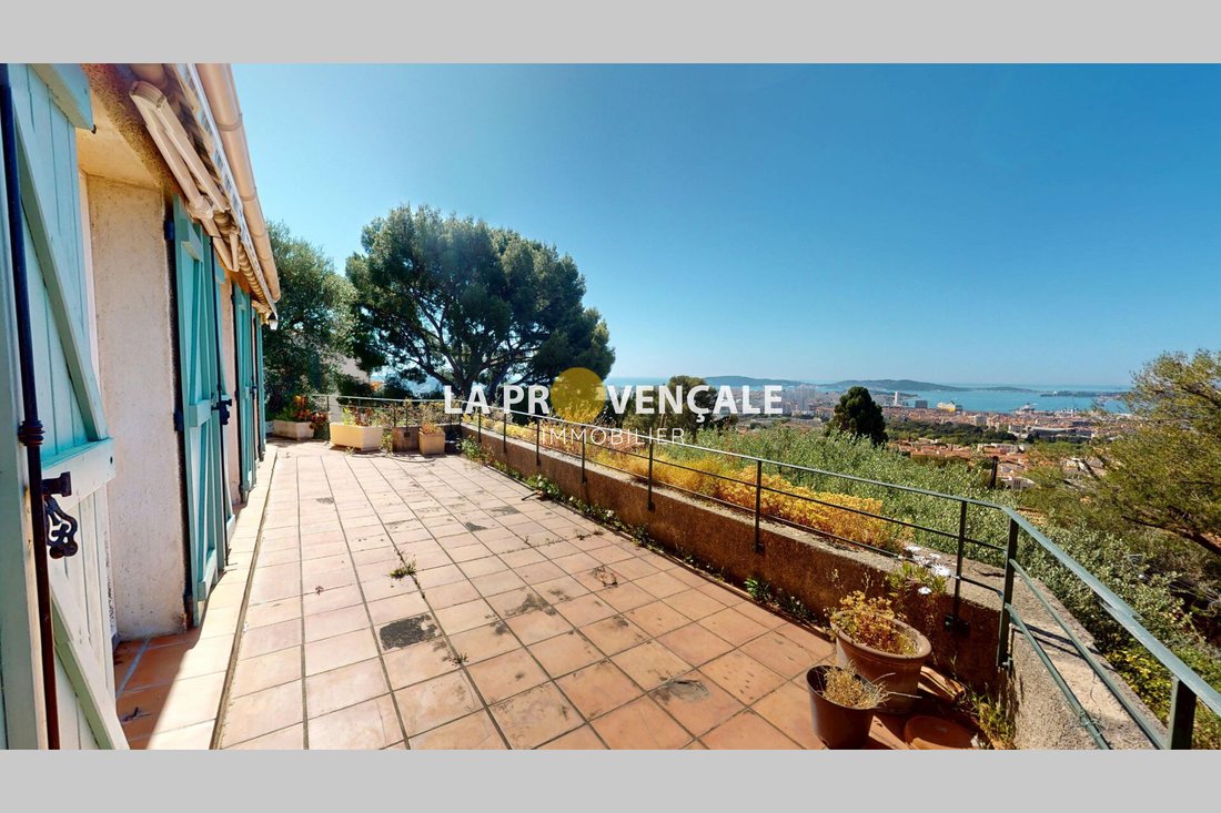 Villa in Toulon, Provence-Alpes-Côte d'Azur, France 3 - 17668664