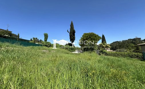Land in Mougins, Provence-Alpes-Côte d'Azur, France 1