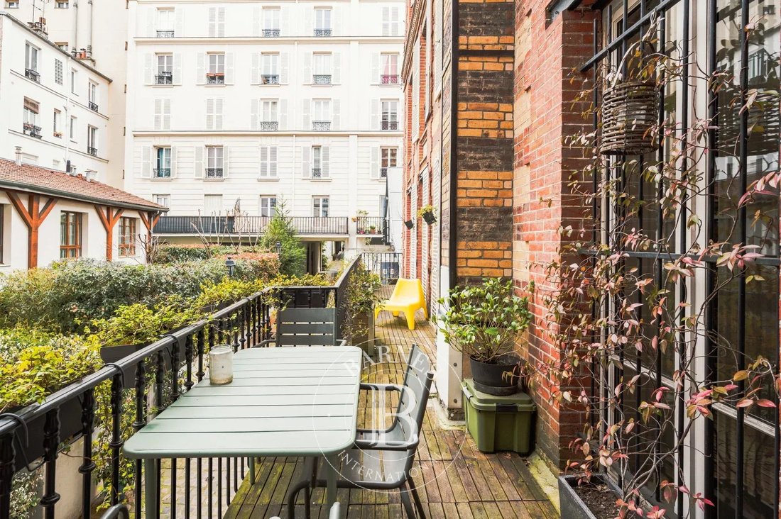 Apartment in Grandes Carrières-Clichy, Paris 18e Arrondissement, Paris 4 - 17720877
