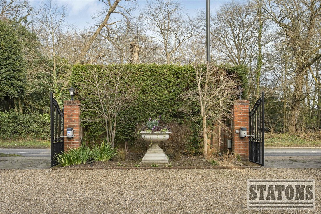 House in Cockfosters, Enfield, England 3 - 17722104