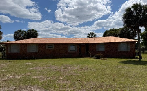 House in Fountain, Florida, United States 1