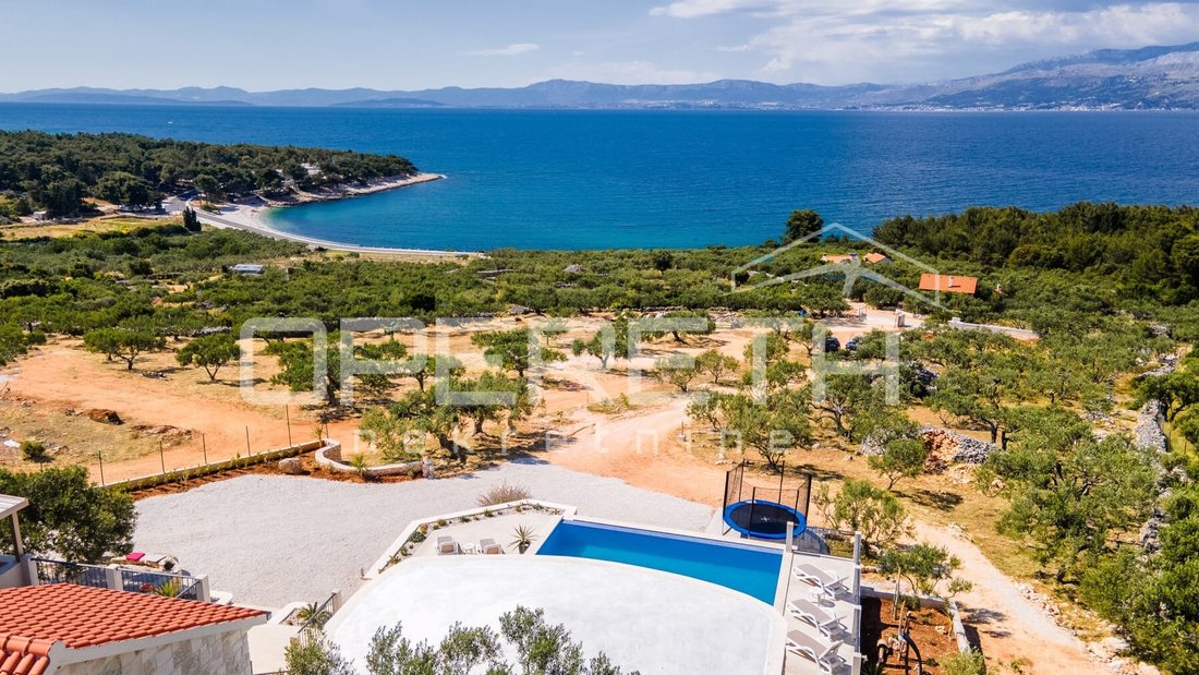 Villa in Supetar, Split-Dalmatia County, Croatia 4 - 17723386