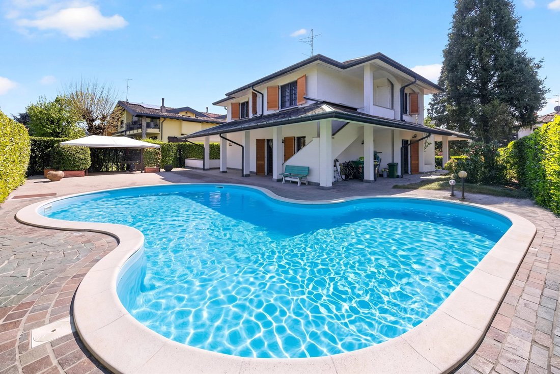 Villa in Center, Rho, Lombardy 4 - 17722114