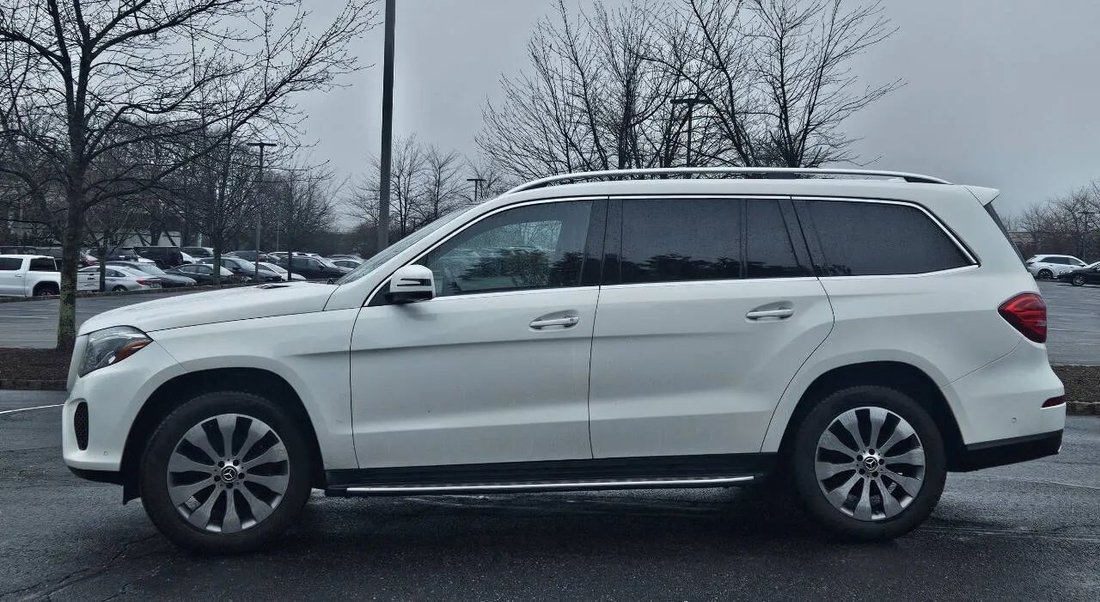 Suv in Little Ferry, NJ, United States 4 - 17723979