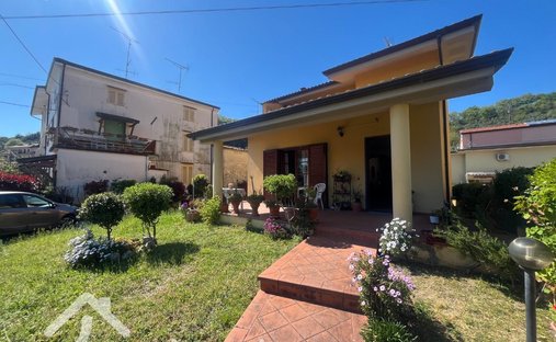 Villa a Bozzano-Quiesa, Massarosa, Toscana 1