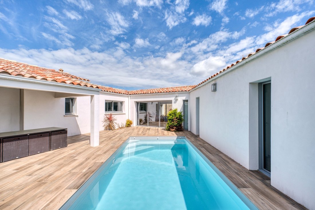 House in Centre Ville, La Rochelle, France 1 - 17723246