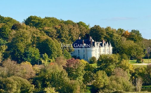 Chateau in Château-du-Loir, Montval-sur-Loir, France 1