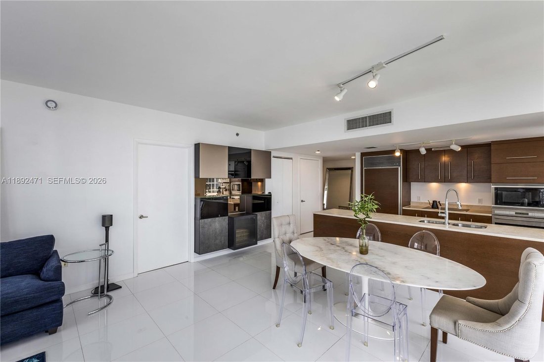 Condo in Miami, Florida, United States 5 - 17202287