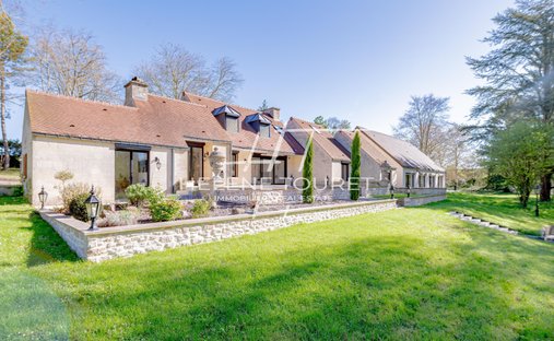 House in Fontaine-Chaalis, Hauts-de-France, France 1
