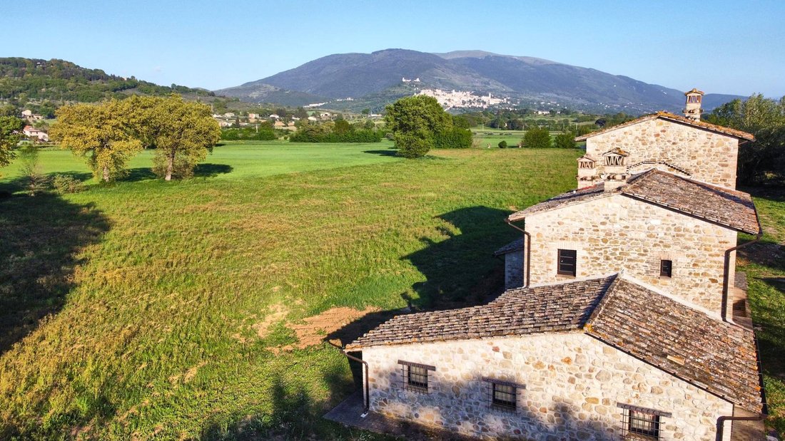 Country House in Assisi, Umbria, Italy 3 - 17699609