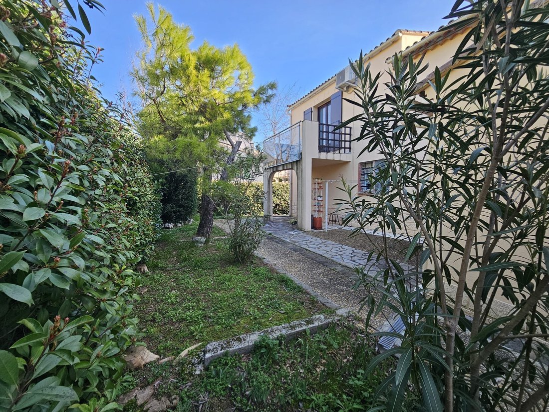 Villa in Le Cres, Occitania, France 1 - 17724431