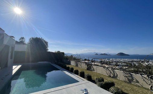 Villa in Turgutreis, Muğla, Turkey 1