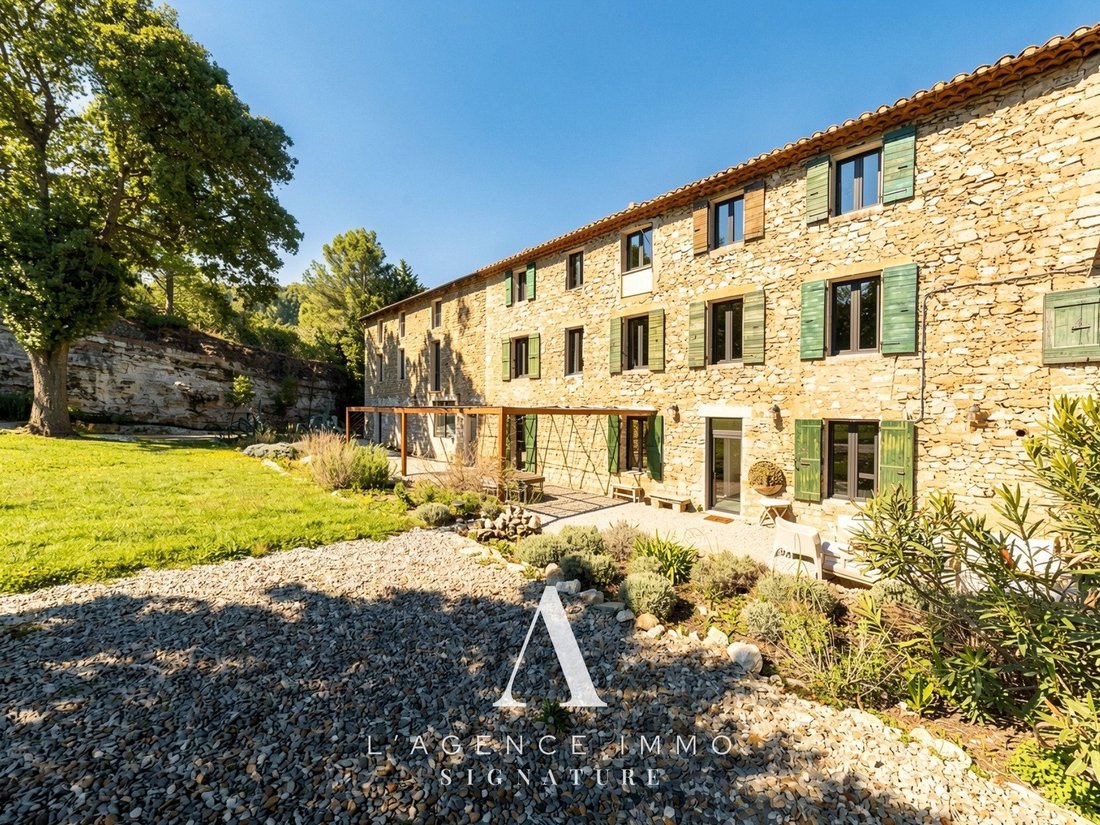 Country House in Fontaine-de-Vaucluse, Provence-Alpes-Côte d'Azur, France 4 - 17525544